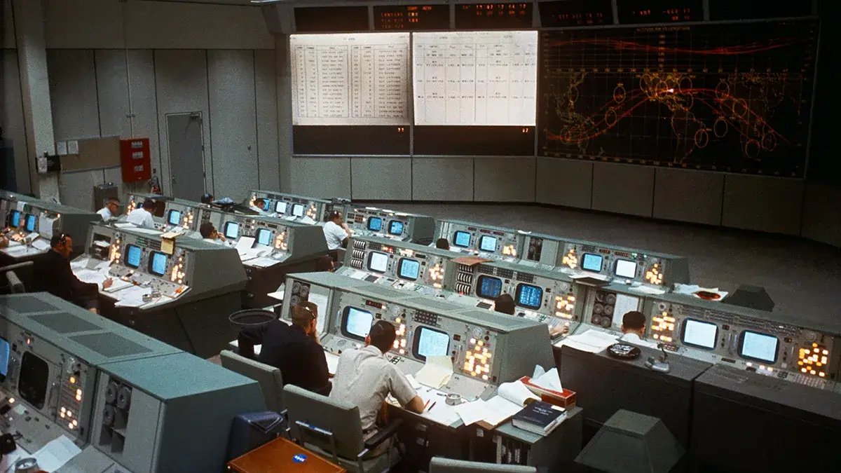 Maxar Aktie Analyse NASA Mission Control Center